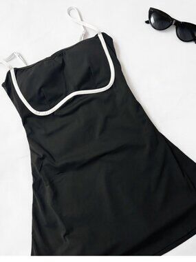 Alo Yoga Airbrush Streamlined Dress Black White size M Athletic Tennis Dress